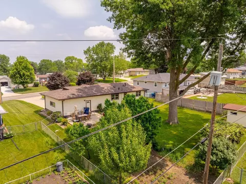 1152 E Ridgeway Ave, Waterloo, IA 50702 photo 21