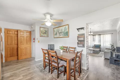 1152 E Ridgeway Ave, Waterloo, IA 50702 photo 7