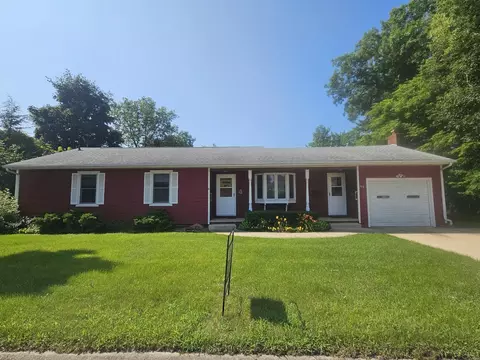 112 6th St NE, Oelwein, IA 50662