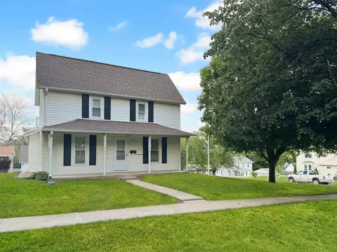 714 5th St, Traer, IA 50675