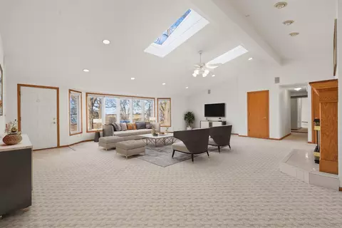 306 N 4th St, Raymond, IA 50667