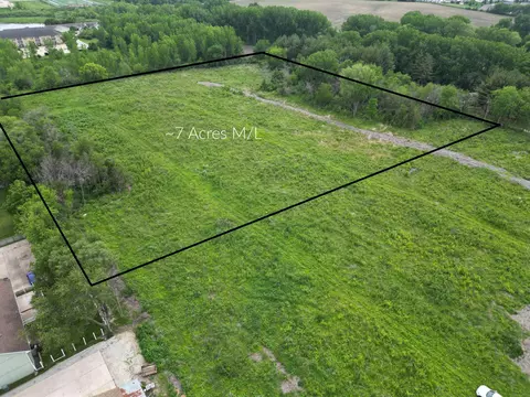 1916 Sheldon Ave, Cedar Falls, IA 50613