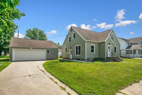 806 3rd St, Reinbeck, IA 50669 photo 2