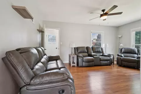 806 3rd St, Reinbeck, IA 50669 photo 16