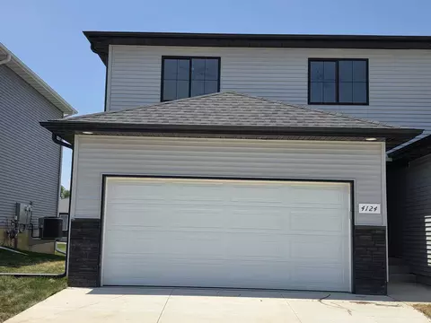 4102 Omaha Ave, Waterloo, IA 50702