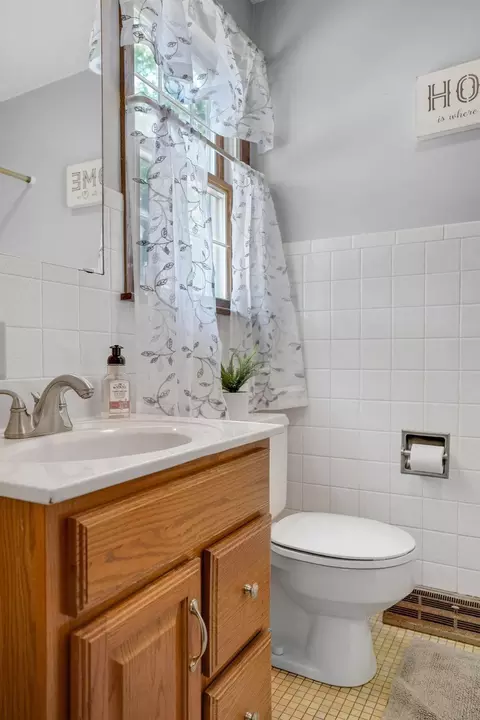 247 Lambeth Rd, Waterloo, IA 50701 photo 13