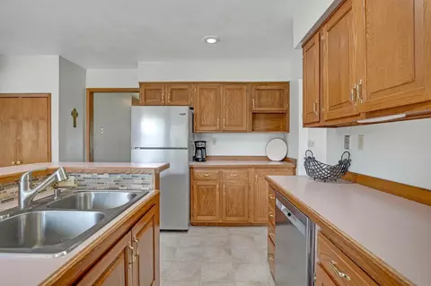 247 Lambeth Rd, Waterloo, IA 50701 photo 7