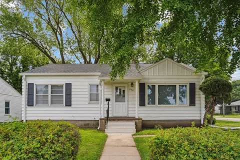 506 Eureka St, Waterloo, IA 50702