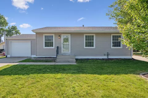 309 Day St N W, Cedar Rapids, IA 52405