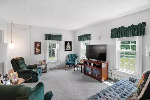3806 W Gresham Rd, Cedar Falls, IA 50613 photo 5
