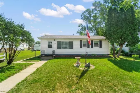 315 4th Ave NW, Oelwein, IA 50662
