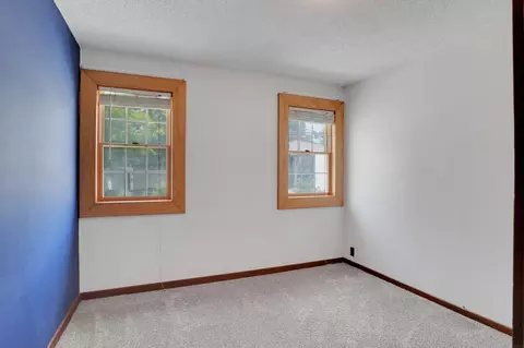 524 S Hackett Rd, Waterloo, IA 50701 photo 11