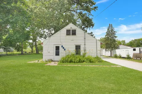 524 S Hackett Rd, Waterloo, IA 50701