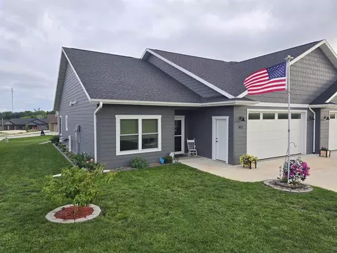 401 Highland Dr, Decorah, IA 52101