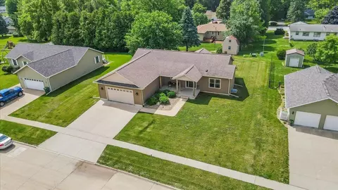 314 Tumbleweed Trl, Waverly, IA 50677