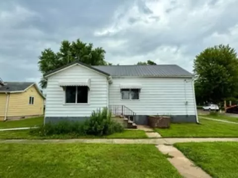 200 NE 2nd St, Tripoli, IA 50676
