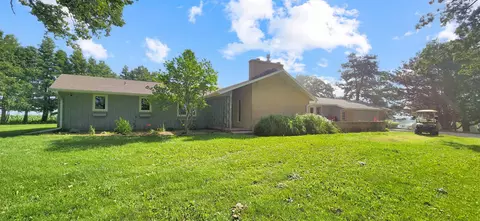 27083 305th St, Parkersburg, IA 50665