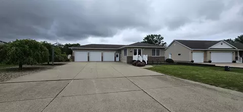 1134 Church St, Jesup, IA 50648