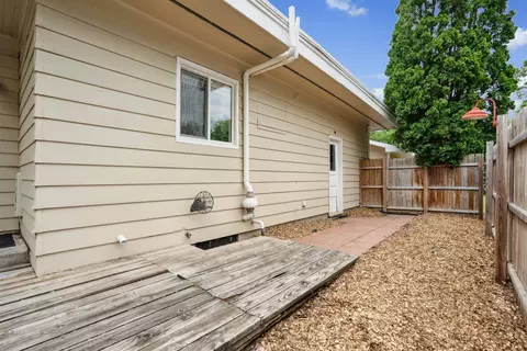 435 Maxwell St, Waterloo, IA 50701 photo 18