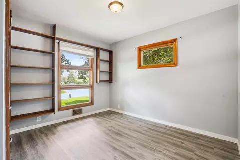 435 Maxwell St, Waterloo, IA 50701 photo 13