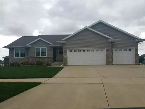 4919 Nordic Rdg, Cedar Falls, IA 50613