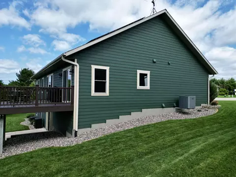 Exterior - 105 Ranchview Ct, Decorah, IA 52101 photo 2 of 6