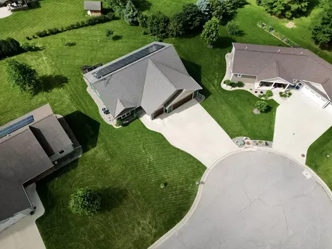 View/Area - 105 Ranchview Ct, Decorah, IA 52101 photo 4 of 5