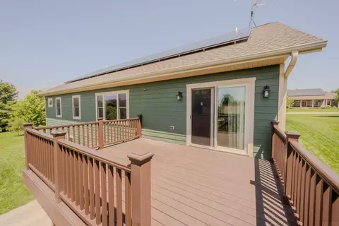 Exterior - 105 Ranchview Ct, Decorah, IA 52101 photo 6 of 6