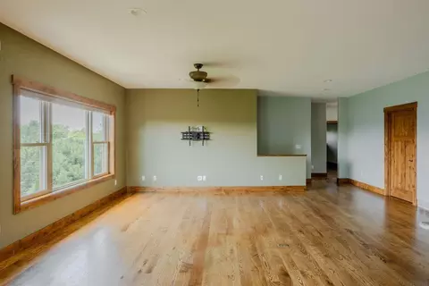 Living - 105 Ranchview Ct, Decorah, IA 52101 photo 2 of 3