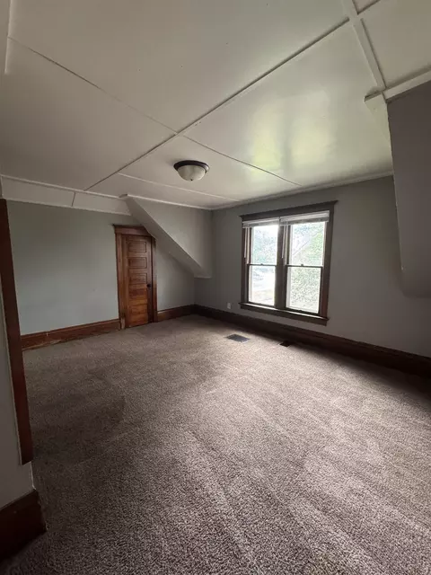 415 E 9th St, Waterloo, IA 50703 photo 9