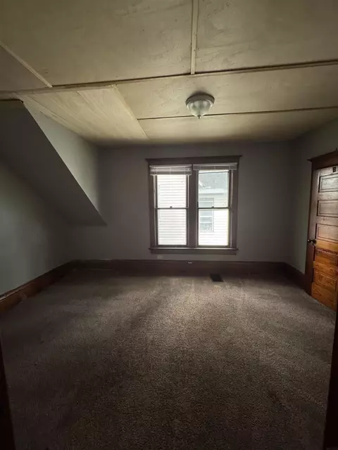 415 E 9th St, Waterloo, IA 50703 photo 10