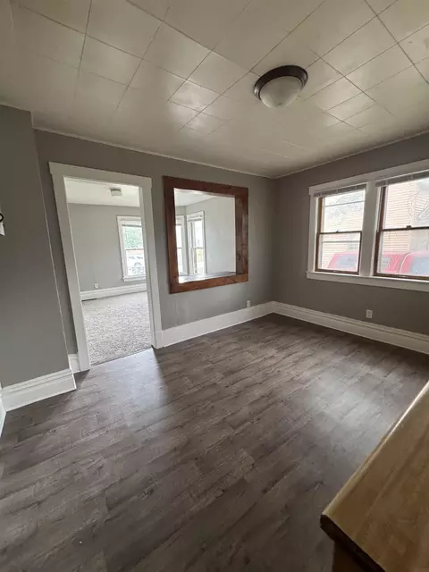 415 E 9th St, Waterloo, IA 50703 photo 7