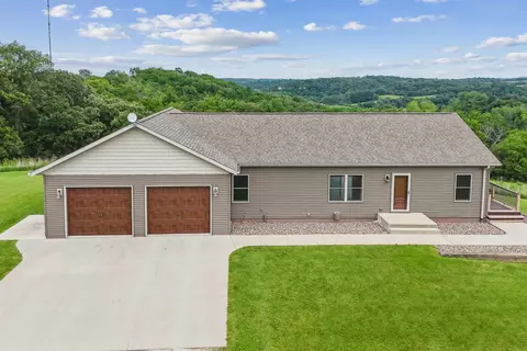 2354 Middle Calmar Rd, Decorah, IA 52101