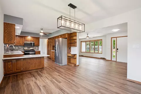 406 E 6th St, Readlyn, IA 50668 photo 5