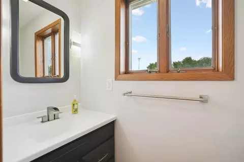 406 E 6th St, Readlyn, IA 50668 photo 10