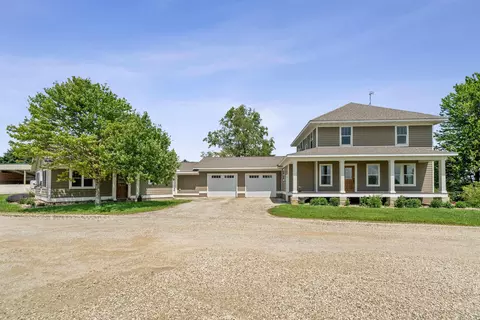 16267 Yankee Ave, Cresco, IA 52136