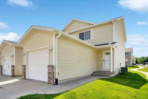 3410 Destin Dr, Waterloo, IA 50702