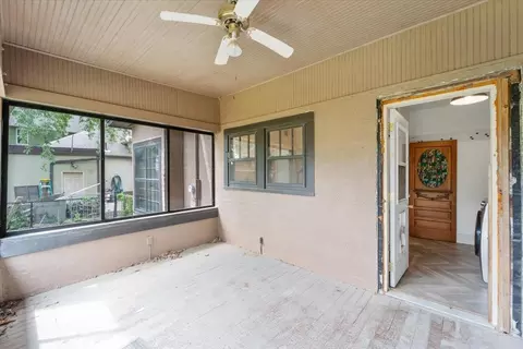 Exterior - 1009 11th St, Eldora, IA 50627 photo 2 of 6