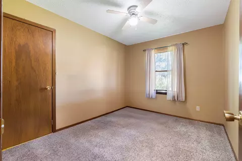 Bedroom - 2004 12th St, Eldora, IA 50627 photo 1 of 4