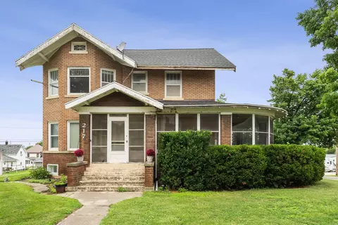 217 2nd St, Gladbrook, IA 50635