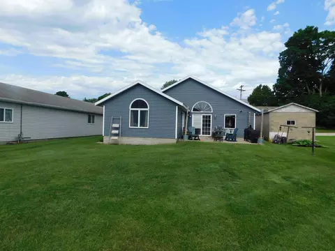 101 N Main St, Saint Olaf, IA 52072