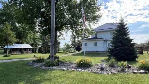 2609 280th St, Fredericksburg, IA 50630
