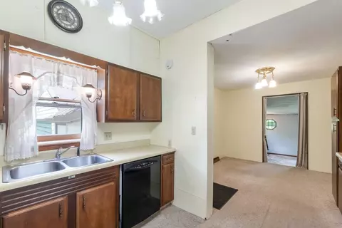 102 E 8th St, Sumner, IA 50674 photo 5
