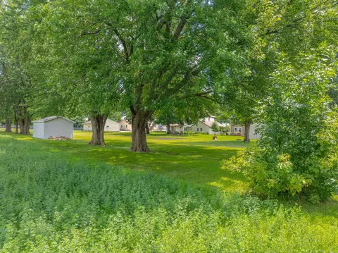 102 E 8th St, Sumner, IA 50674 photo 32