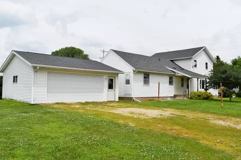 319 S 3rd St, Osage, IA 50461