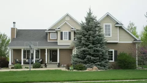 4730 W 4th St, Waterloo, IA 50701