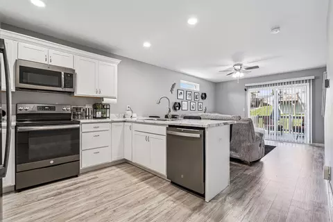 Kitchen - 822 Grindstone Cir, Waterloo, IA 50702 photo 1 of 4