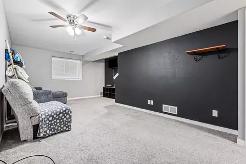 Living - 822 Grindstone Cir, Waterloo, IA 50702 photo 2 of 2