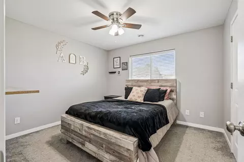 Bedroom - 822 Grindstone Cir, Waterloo, IA 50702 photo 2 of 3