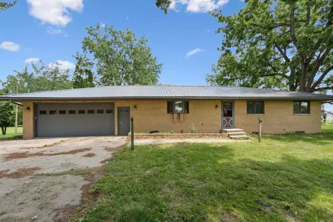 2556 Logan Ave, Waterloo, IA 50703